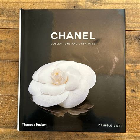 Chanel by Daniele Bott 